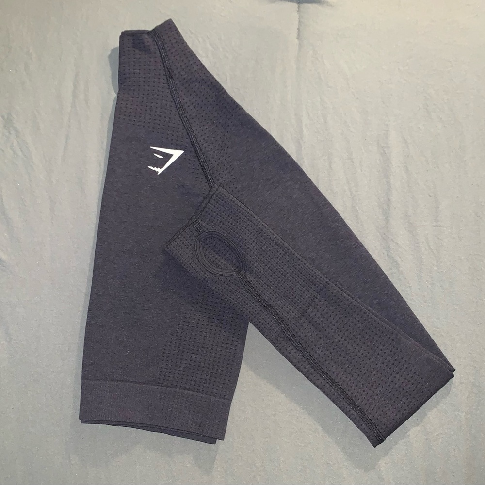 Gymshark Vital Seamless 2.0 High Neck
Midi Top | Black Marl